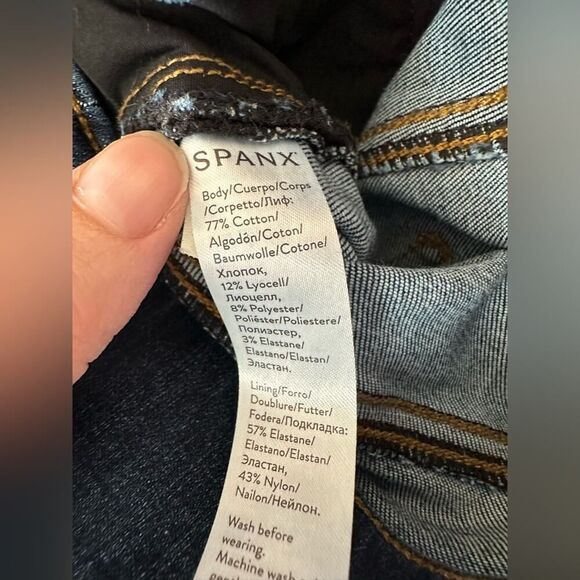 Spanx Dark Wash Distressed Skinny Rolled Hem Jeans Size M - Picture 4 of 4